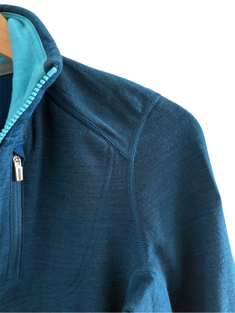 Icebreaker Blue Zip-Up Merino Jacket with Turquoise Lining - Picture 3 of 6